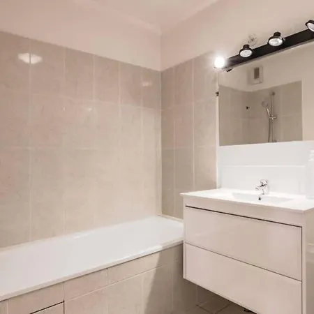 Apartment Prague In Disneyland Montevrain
